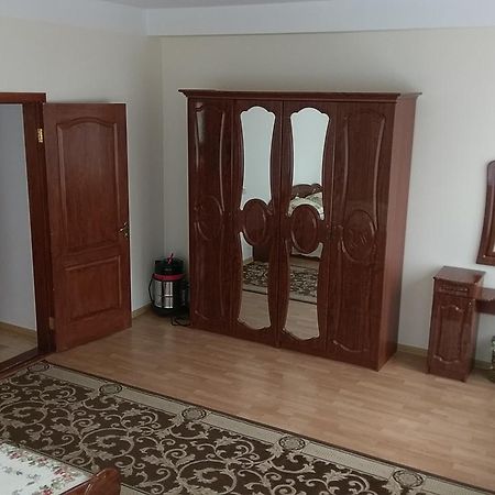 Sviatoshyn Aparthotel 키예프 외부 사진